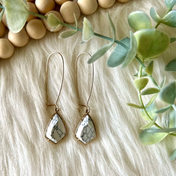 NWT Ivory Dangle Earrings - Picture 5 of 7